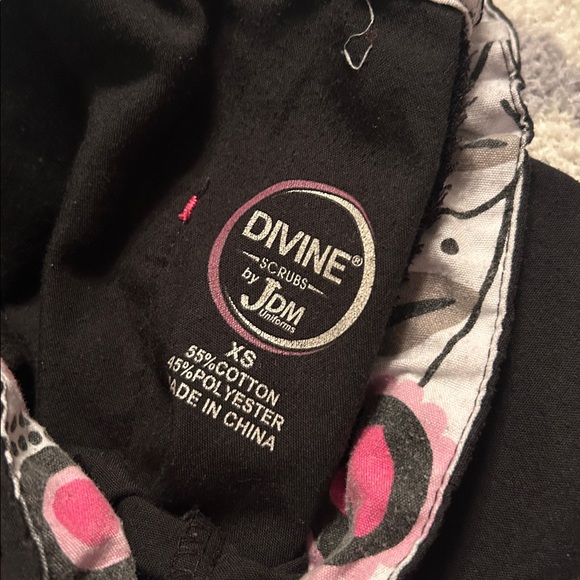 Assorted Women's Srub Pants Collection XS - Picture 8 of 8